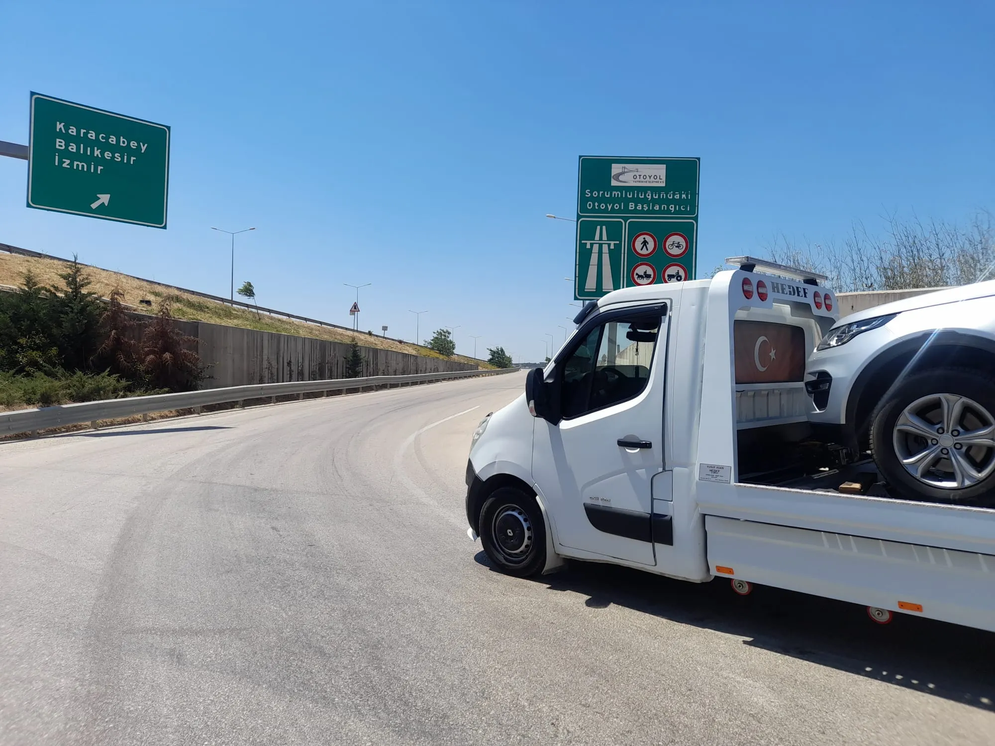 Izmir Highway Tow Truck